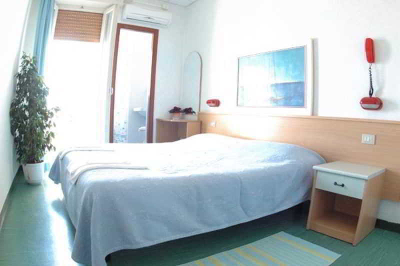 Hotel Miramare Marotta Kültér fotó
