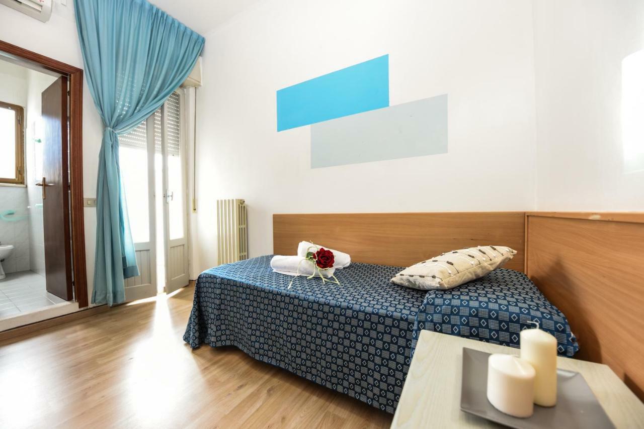 Hotel Miramare Marotta Kültér fotó