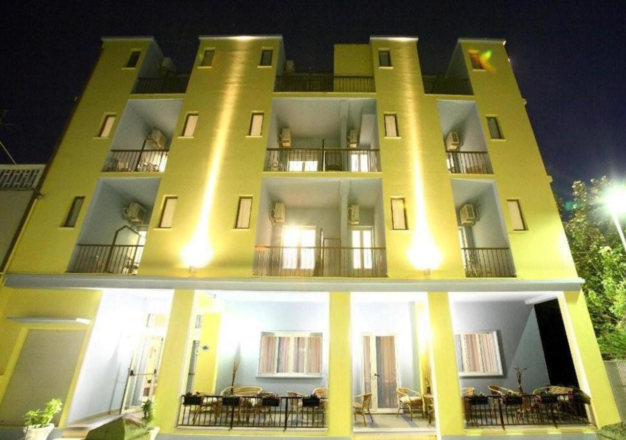 Hotel Miramare Marotta Kültér fotó